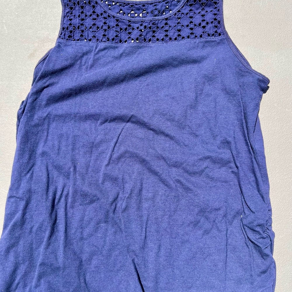 Old navy maternity tank top